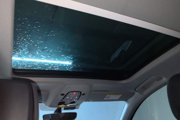 Used Audi A4L 2020 40 TFSI Luxury Dynamic Model Headliner