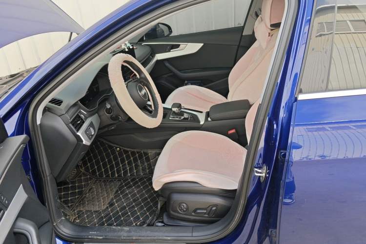 Used Audi A4L 2020 40 TFSI Luxury Dynamic Model Left Front Seat