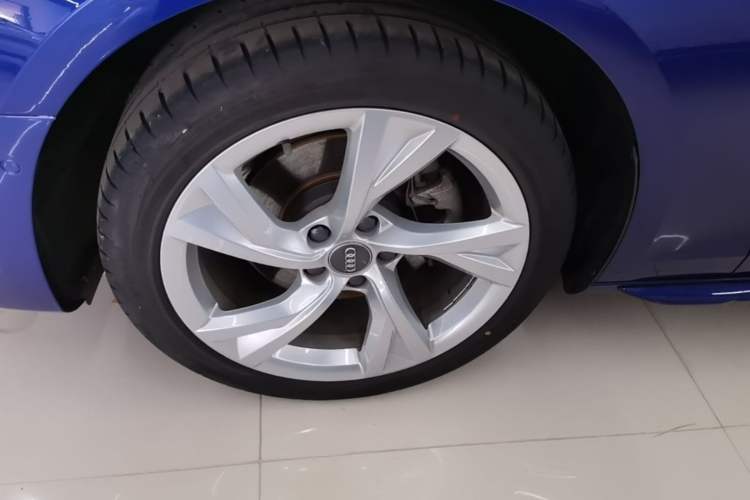 Used Audi A4L 2020 40 TFSI Luxury Prestige Edition Left Front Wheel Hub