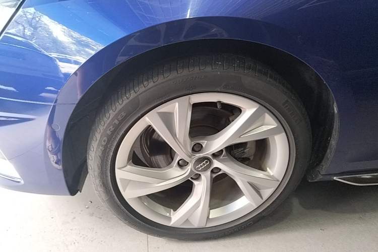 Used Audi A4L 2020 40 TFSI Luxury Prestige Edition Left Front Wheel Hub