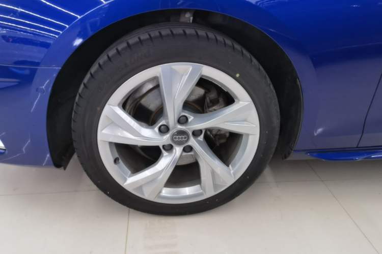 Used Audi A4L 2020 40 TFSI Luxury Prestige Edition Left Front Wheel Hub