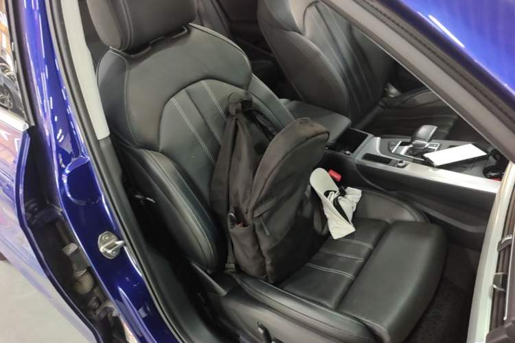 Used Audi A4L 2020 40 TFSI Luxury Dynamic Model Right Front Seat