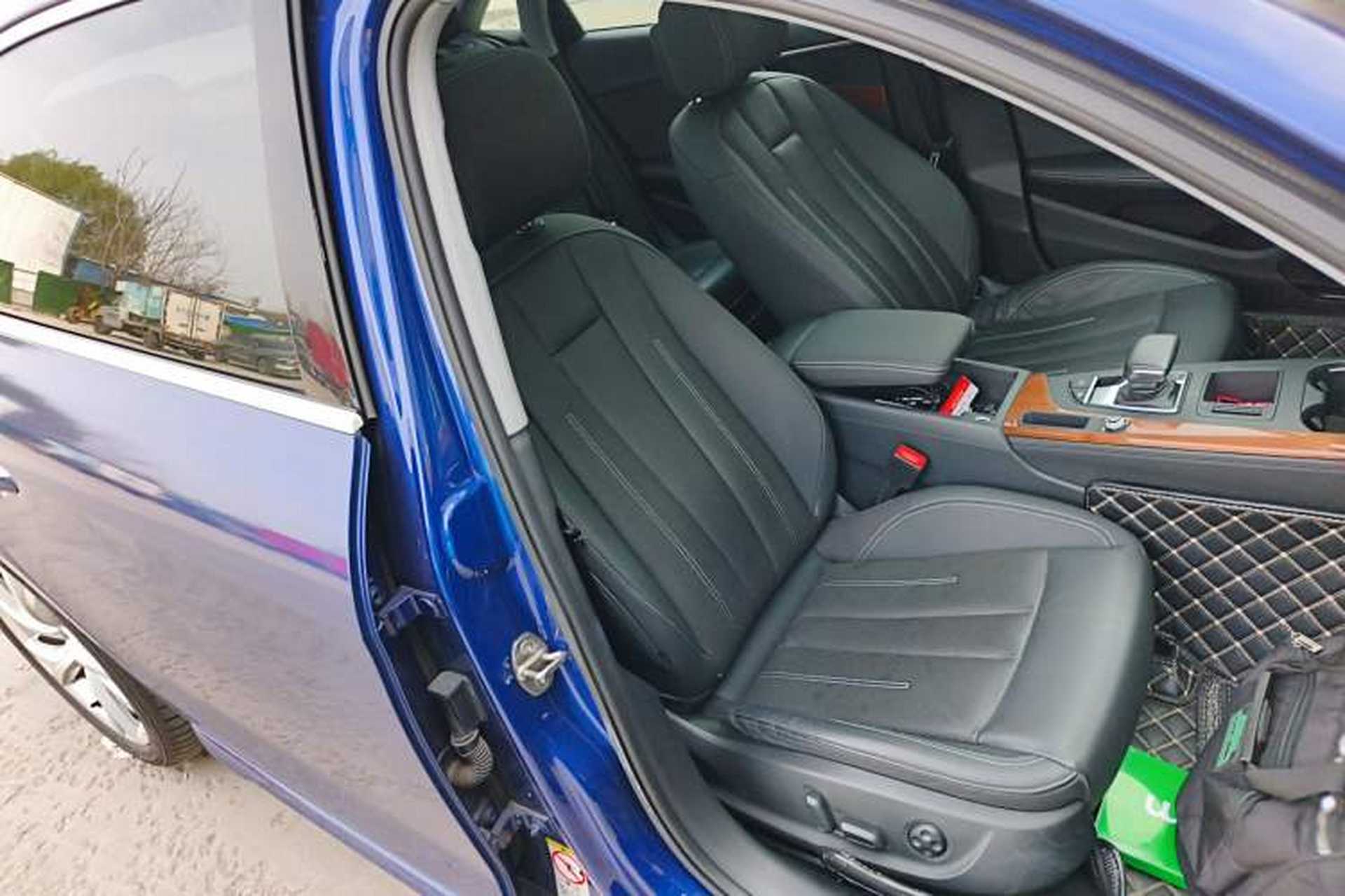 Used Audi A4L 2020 40 TFSI Fashionable and Elegant Model Right Front Seat