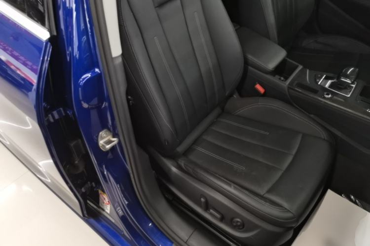Used Audi A4L 2020 40 TFSI Luxury Prestige Edition Right Front Seat