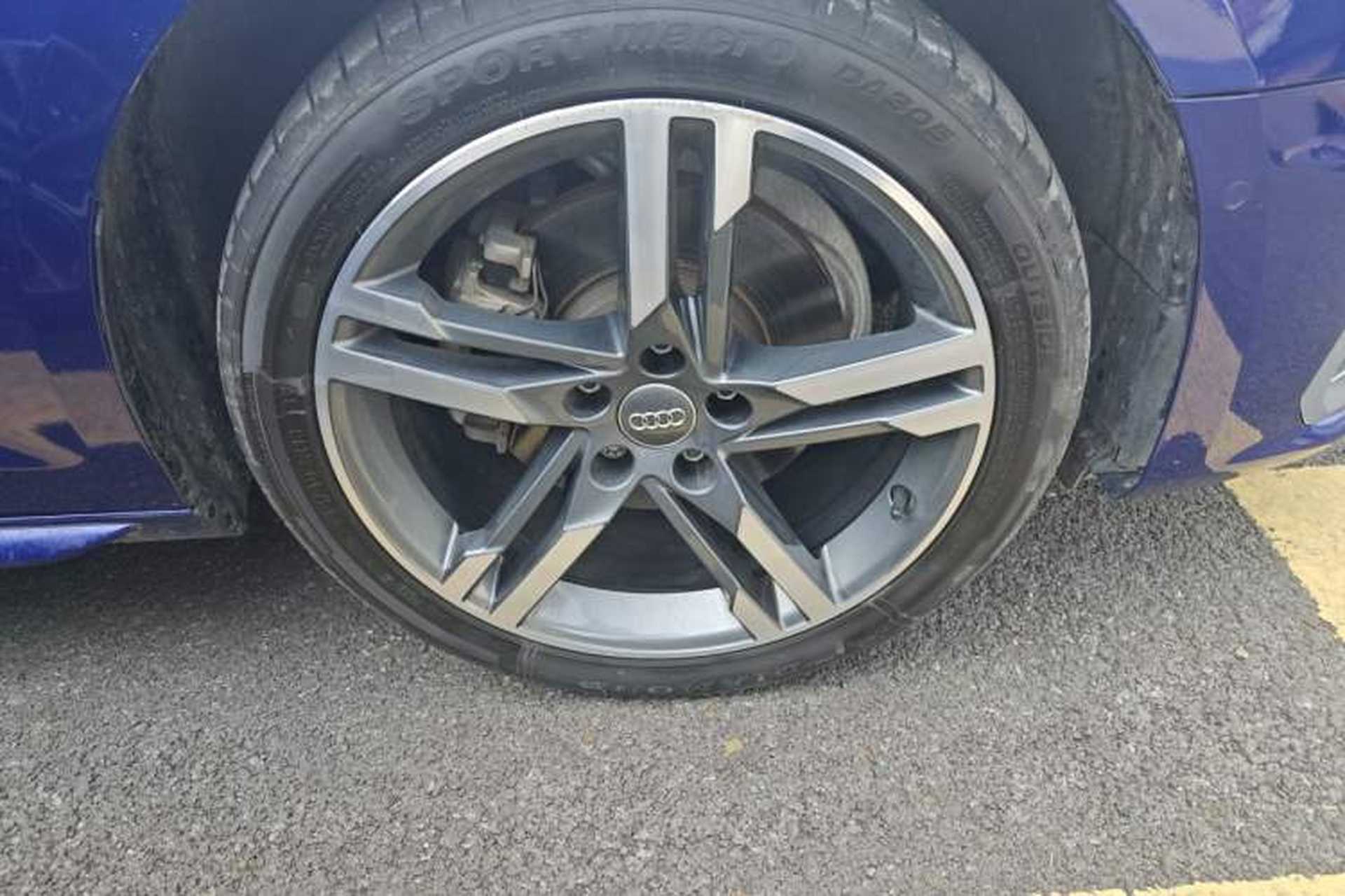 Used Audi A4L 2020 40 TFSI quattro Luxury Dynamic Model Right Front Wheel Hub