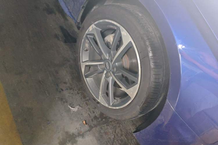 Used Audi A4L 2020 40 TFSI Fashion Dynamic Model Right Front Wheel Hub