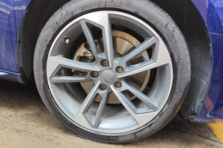 Used Audi A4L 2020 40 TFSI Fashion Dynamic Model Right Front Wheel Hub