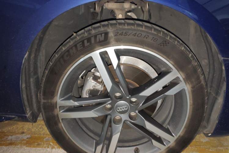 Used Audi A4L 2020 40 TFSI Luxury Dynamic Model Right Front Wheel Hub