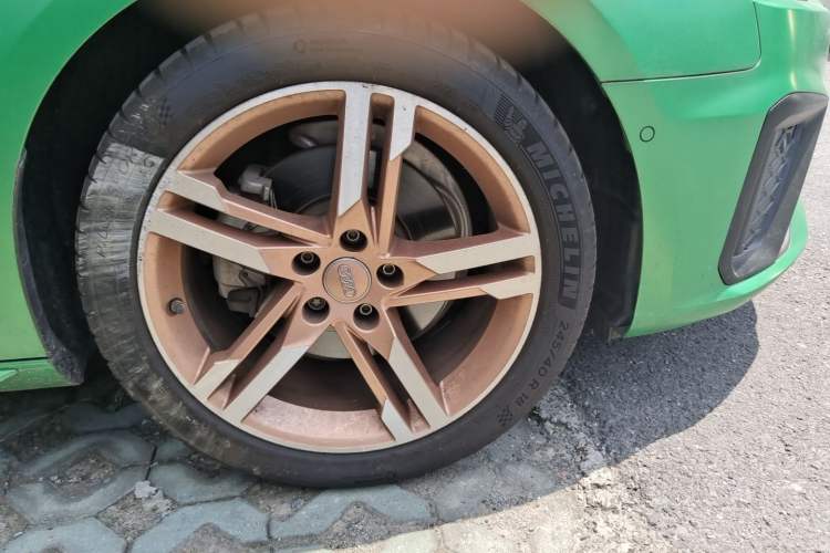 Used Audi A4L 2020 40 TFSI Luxury Dynamic Model Right Front Wheel Hub