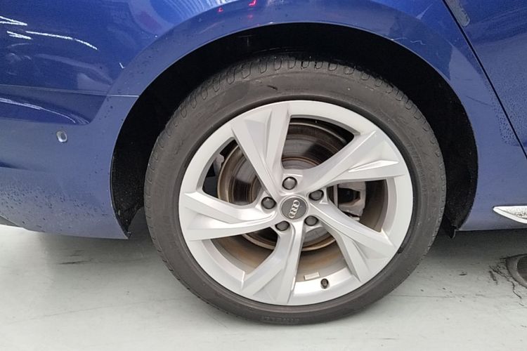 Used Audi A4L 2020 40 TFSI Luxury Prestige Edition Right Rear Wheel Hub