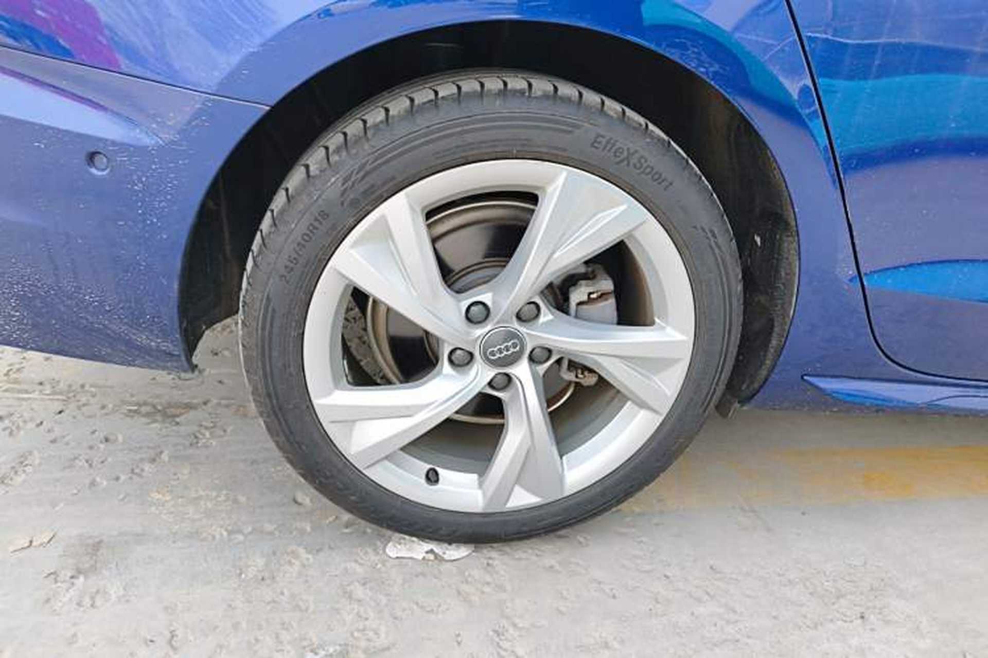 Used Audi A4L 2020 40 TFSI Fashionable and Elegant Model Right Rear Wheel Hub