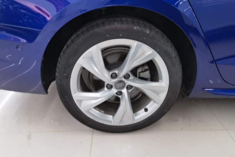 Used Audi A4L 2020 40 TFSI Luxury Prestige Edition Right Rear Wheel Hub