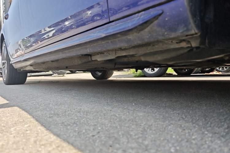 Used Audi A4L 2020 40 TFSI Fashionable and Elegant Model Right Side Sill
