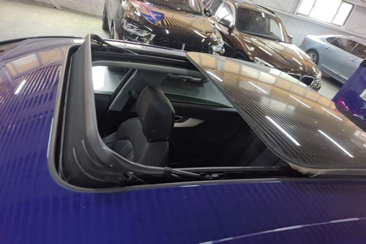Used Audi A4L 2020 40 TFSI Luxury Dynamic Model Roof