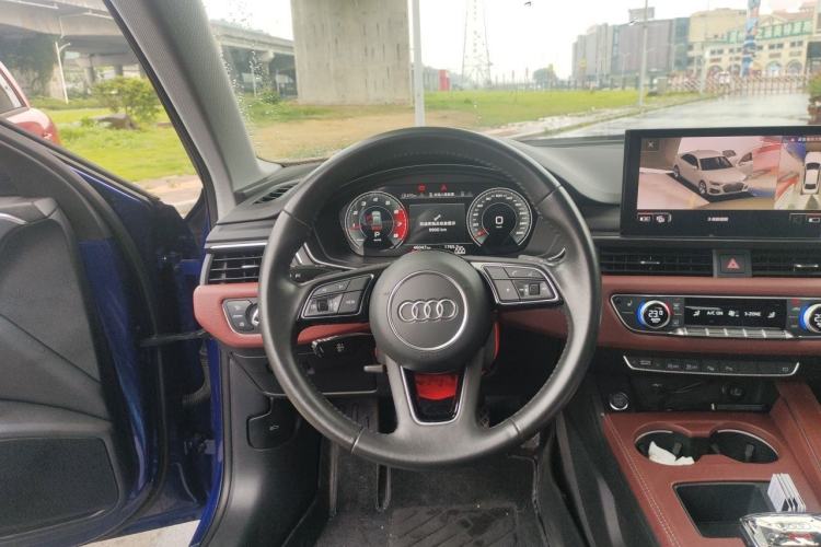 Used Audi A4L 2020 40 TFSI Luxury Dynamic Model Steering Wheel
