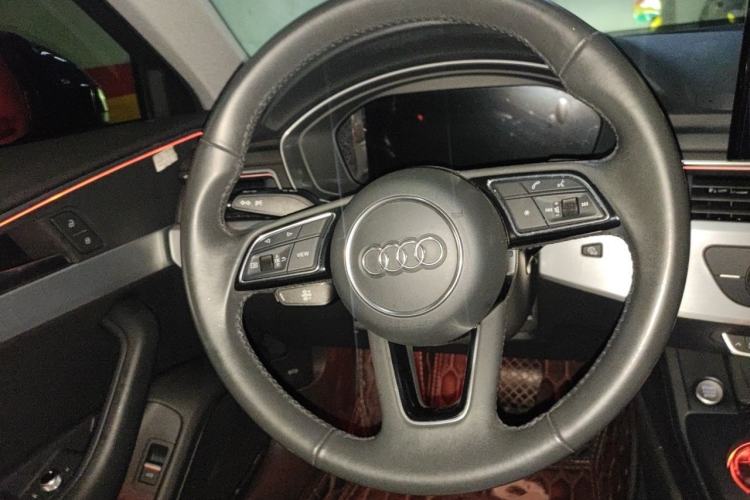 Used Audi A4L 2020 40 TFSI Fashion Dynamic Model Steering Wheel
