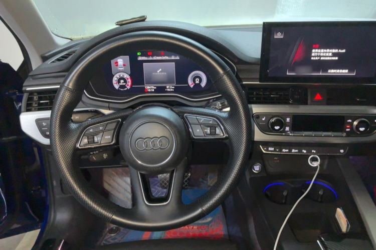 Used Audi A4L 2020 40 TFSI Luxury Dynamic Model Steering Wheel