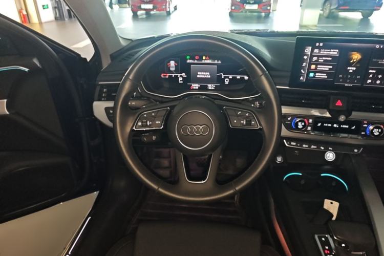 Used Audi A4L 2020 40 TFSI quattro Luxury Dynamic Model Steering Wheel