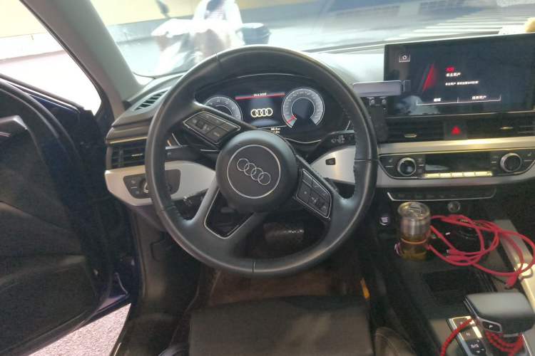 Used Audi A4L 2020 40 TFSI Luxury Dynamic Model Steering Wheel