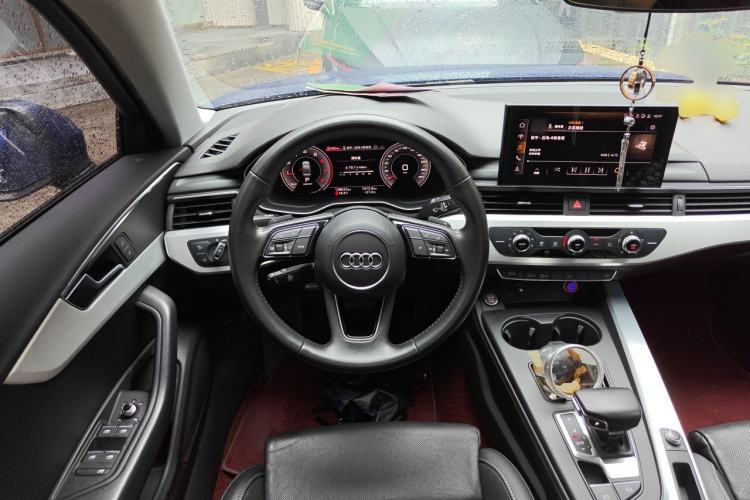 Used Audi A4L 2020 40 TFSI Fashion Dynamic Model Steering Wheel