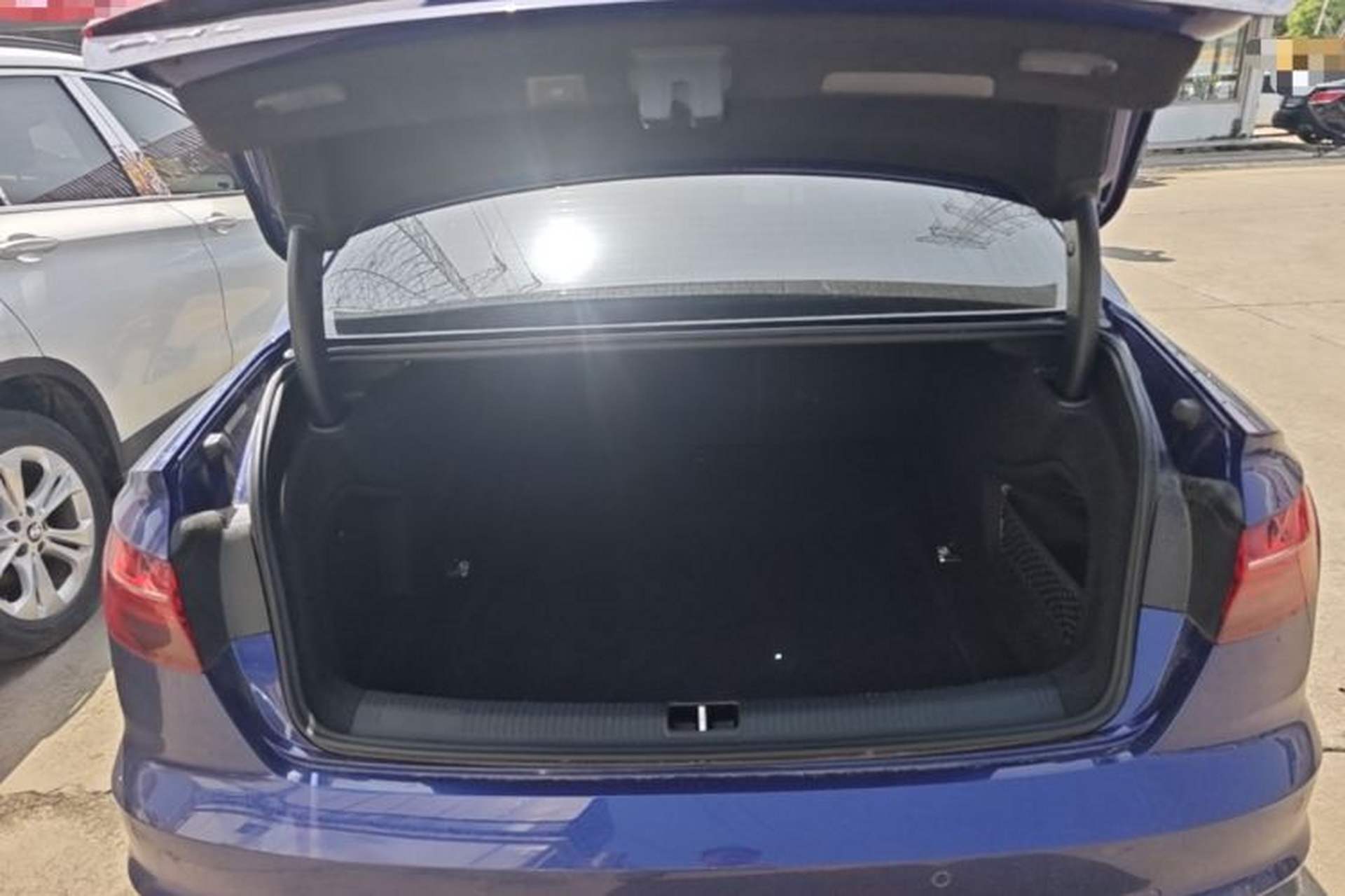 Used Audi A4L 2020 40 TFSI Fashionable and Elegant Model Trunk