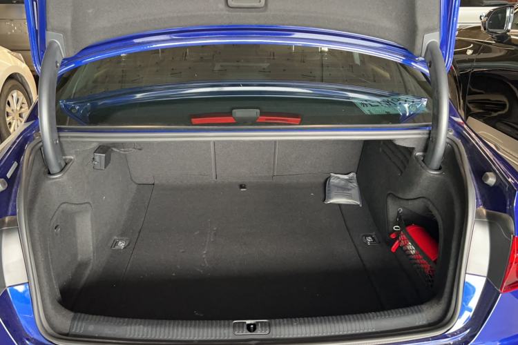 Used Audi A4L 2020 40 TFSI Fashion Dynamic Model Trunk