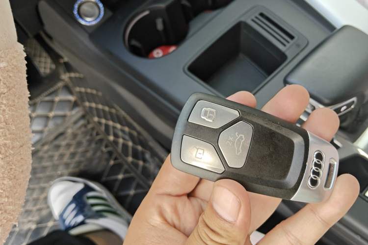 Used Audi A4L 2020 40 TFSI Luxury Dynamic Model Vehicle Key