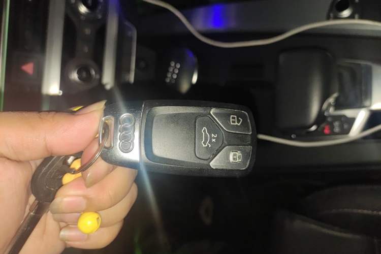 Used Audi A4L 2020 40 TFSI Fashion Dynamic Model Vehicle Key