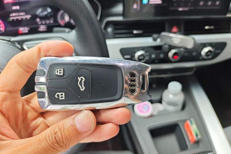 Used Audi A4L 2020 40 TFSI Fashion Dynamic Model Vehicle Key