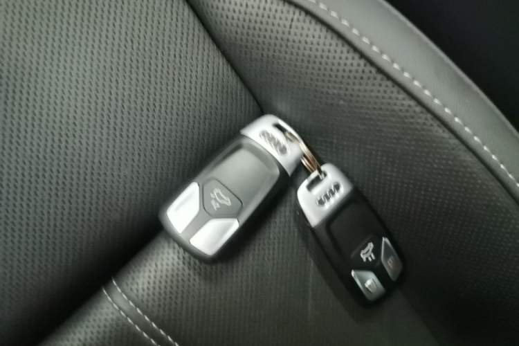 Used Audi A4L 2020 40 TFSI Fashion Dynamic Model Vehicle Key