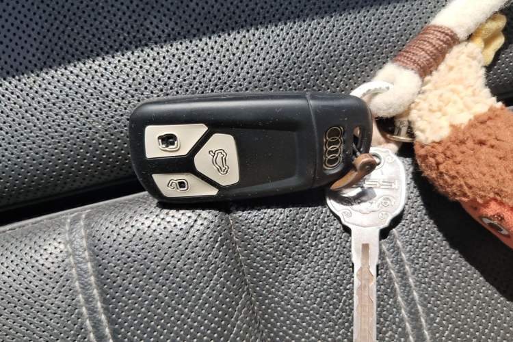 Used Audi A4L 2020 40 TFSI Luxury Dynamic Model Vehicle Key
