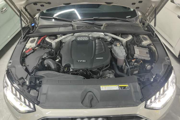 Used Audi A4L 2020 40 TFSI Luxury Prestige Edition Engine Bay