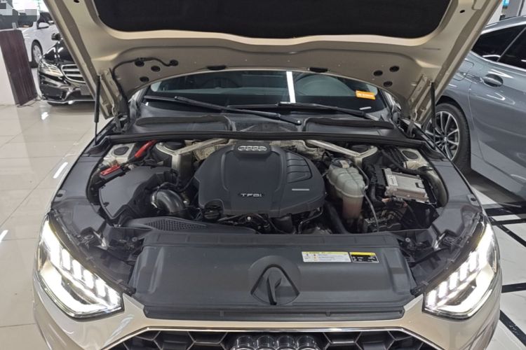 Used Audi A4L 2020 40 TFSI Fashion Dynamic Model Engine Bay