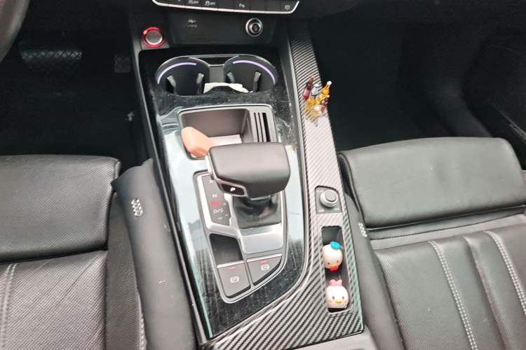 Used Audi A4L 2020 40 TFSI Fashion Dynamic Model Gear Lever
