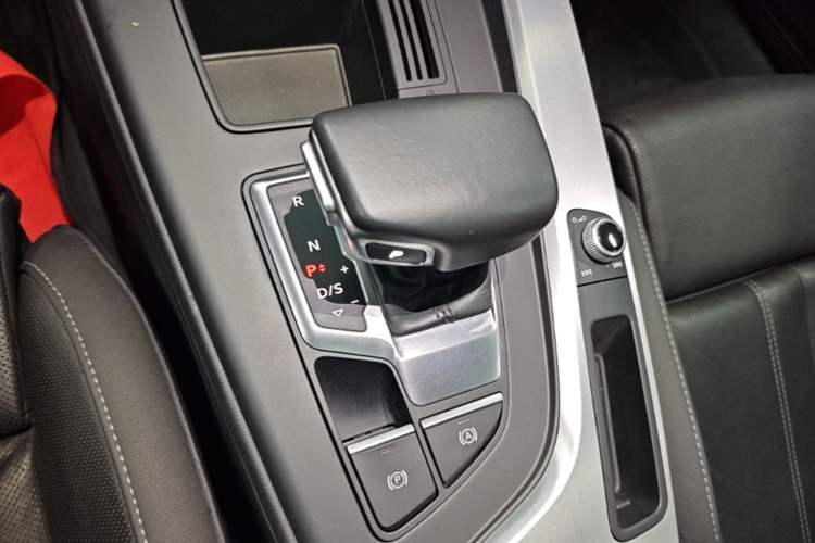 Used Audi A4L 2020 40 TFSI Fashion Dynamic Model Gear Lever