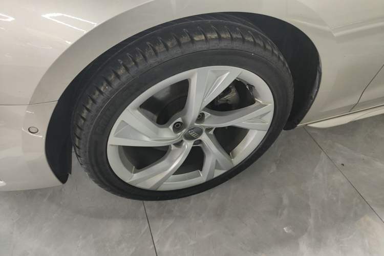 Used Audi A4L 2020 40 TFSI Luxury Prestige Edition Left Front Wheel Hub