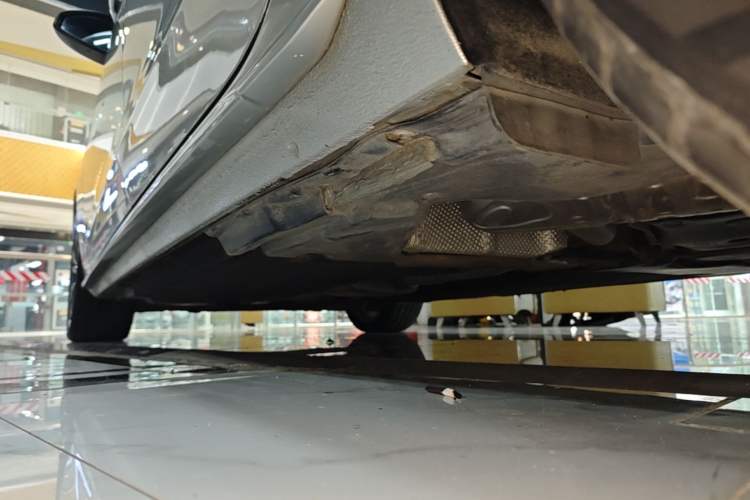 Used Audi A4L 2020 40 TFSI Fashion Dynamic Model Left Side Sill