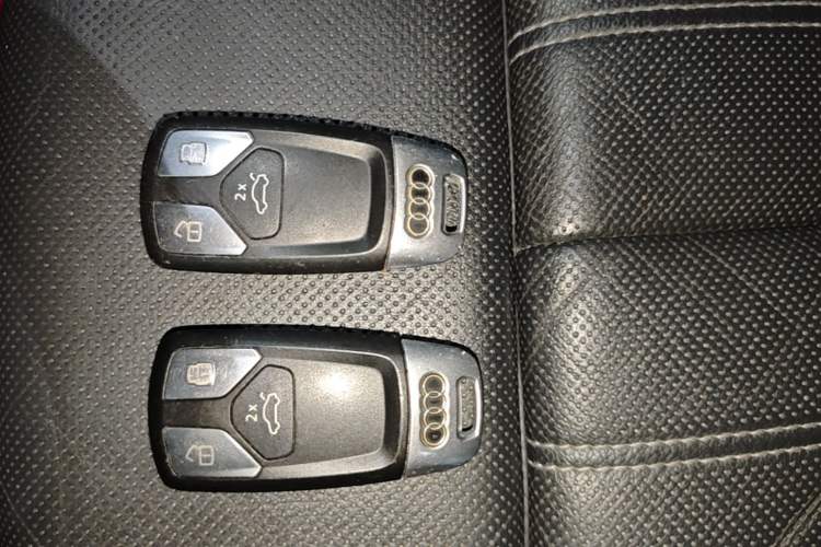 Used Audi A4L 2020 40 TFSI Fashion Dynamic Model Vehicle Key