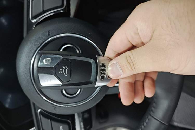 Used Audi A4L 2020 40 TFSI Fashion Dynamic Model Vehicle Key