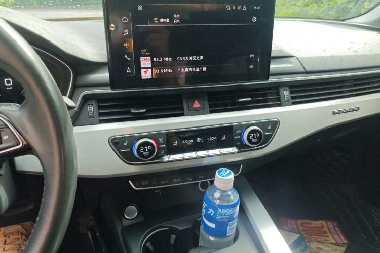 Used Audi A4L 2020 40 TFSI quattro Luxury Dynamic Model Audio And AC Panel
