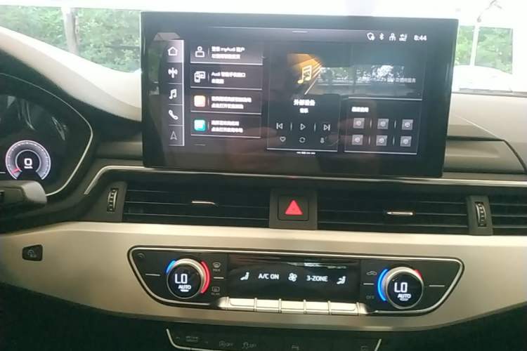 Used Audi A4L 2020 40 TFSI Fashion Dynamic Model Audio And AC Panel