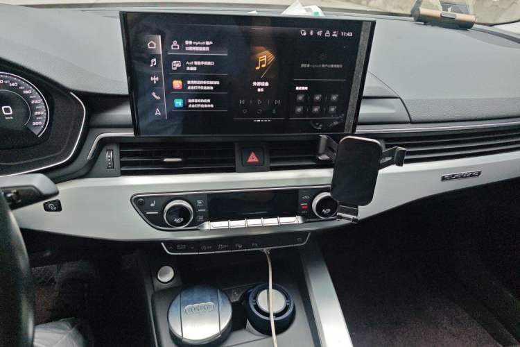 Used Audi A4L 2020 40 TFSI quattro Luxury Dynamic Model Audio And AC Panel