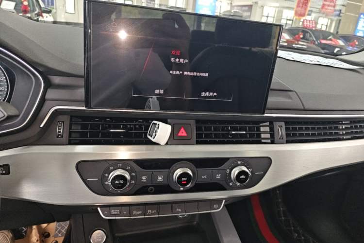 Used Audi A4L 2020 40 TFSI Fashion Dynamic Model Audio And AC Panel