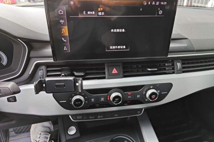 Used Audi A4L 2020 40 TFSI Fashion Dynamic Model Audio And AC Panel
