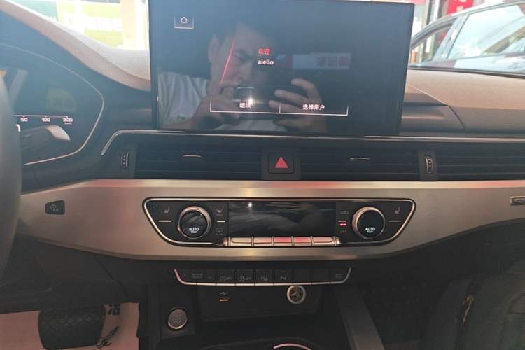 Used Audi A4L 2020 40 TFSI quattro Luxury Dynamic Model Audio And AC Panel