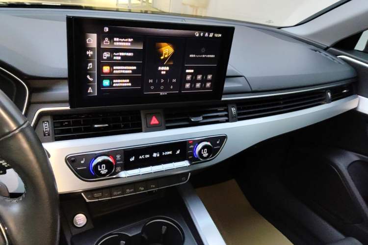 Used Audi A4L 2020 40 TFSI Luxury Dynamic Model Audio And AC Panel