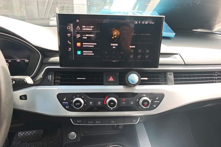 Used Audi A4L 2020 40 TFSI Fashion Dynamic Model Audio And AC Panel