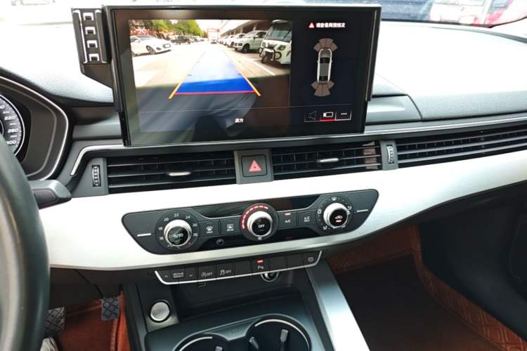 Used Audi A4L 2020 40 TFSI Fashion Dynamic Model Audio And AC Panel