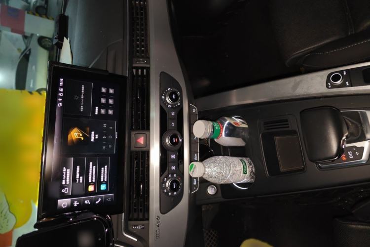 Used Audi A4L 2020 40 TFSI Fashion Dynamic Model Audio And AC Panel