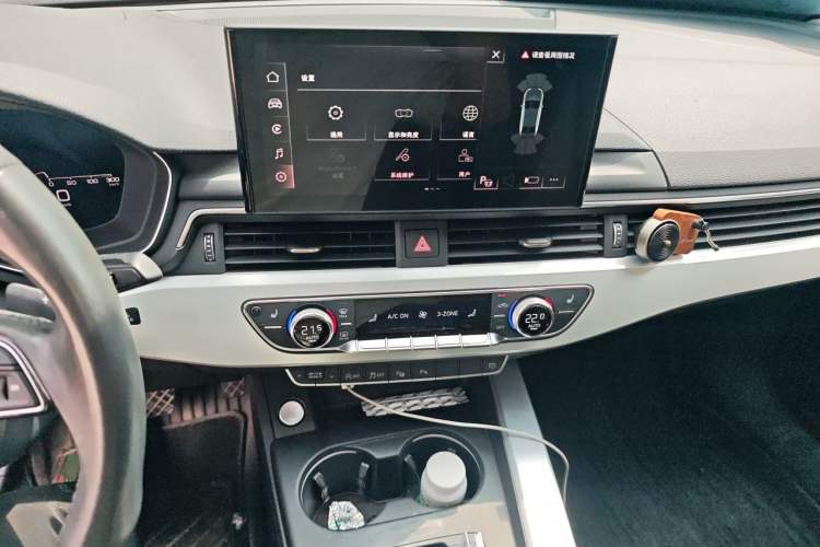 Used Audi A4L 2020 40 TFSI Luxury Dynamic Model Audio And AC Panel